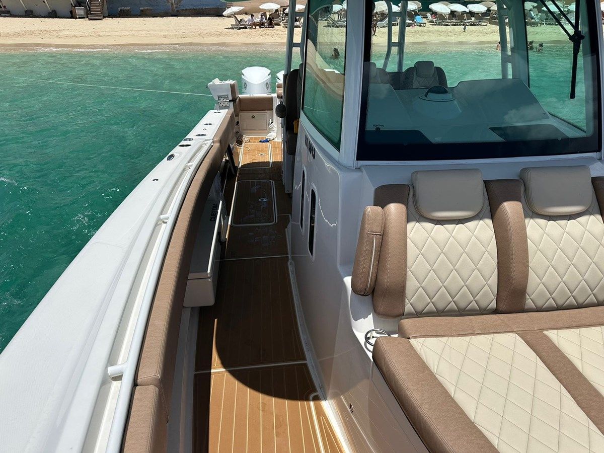the best price on HCB Siesta 42