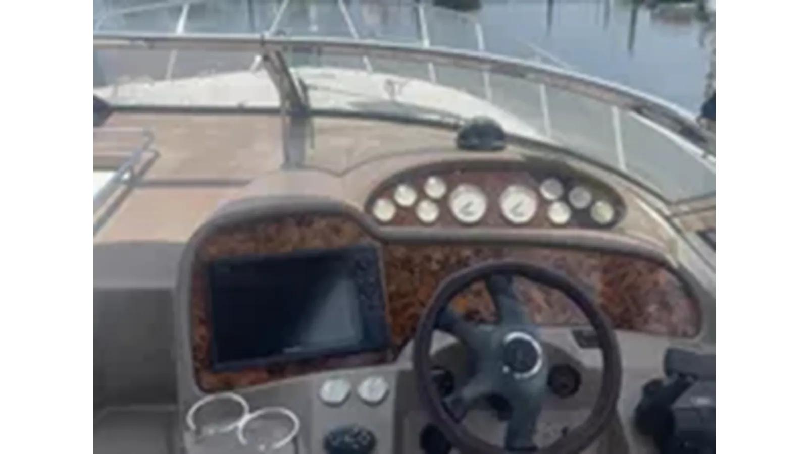 best yacht sales deals 2005 Regal 3560 Commodor - Regal