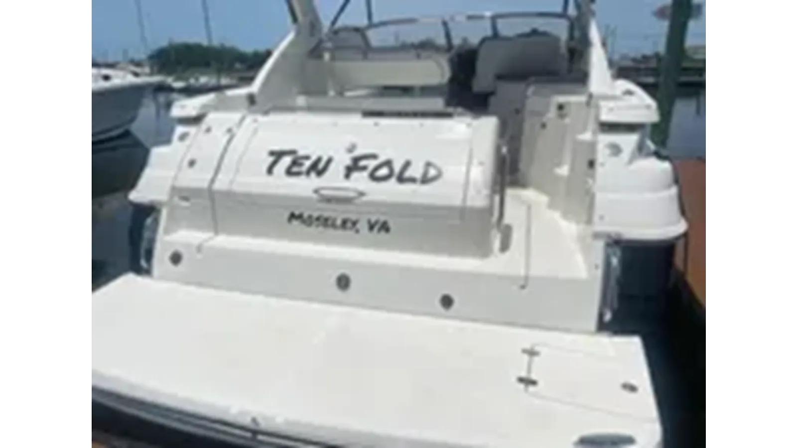 Buy a 2005 Regal 3560 Commodor 36 at Shestakov Yacht Sales