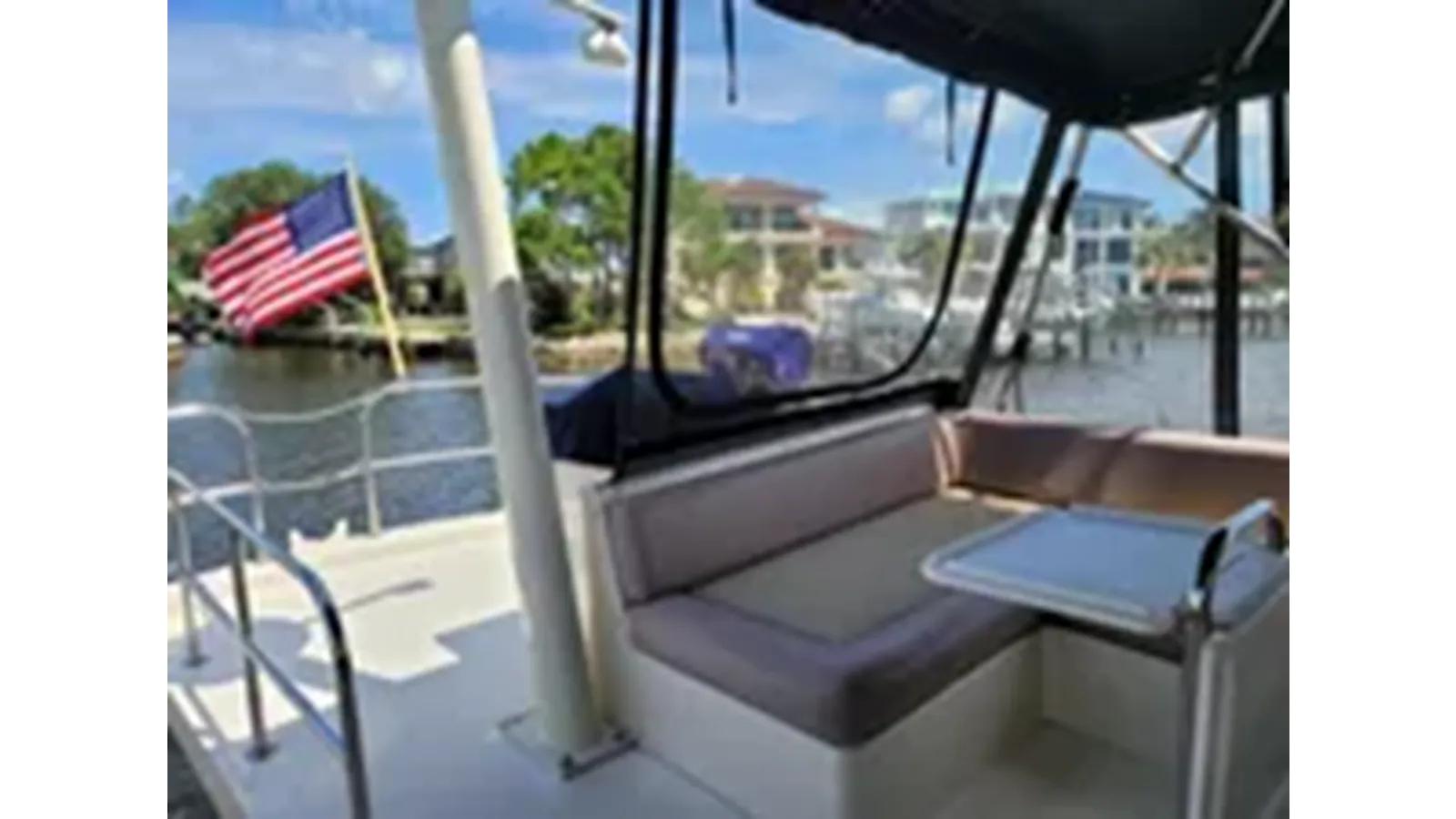 2009 Mainship 34 Trawler - MAINSHIP