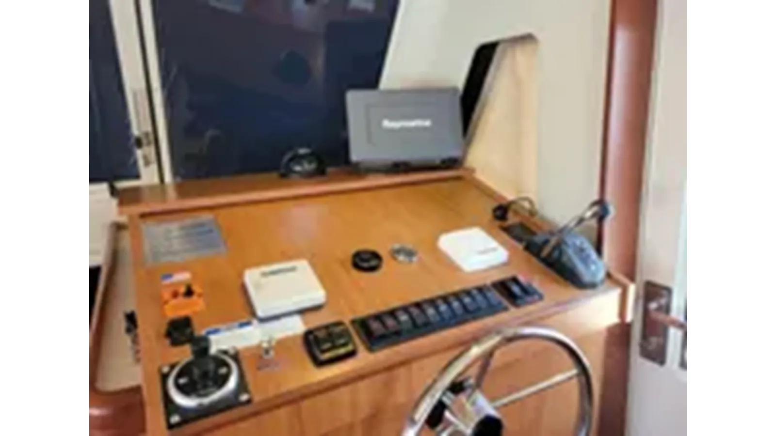 the best price on 2009 Mainship 34 Trawler