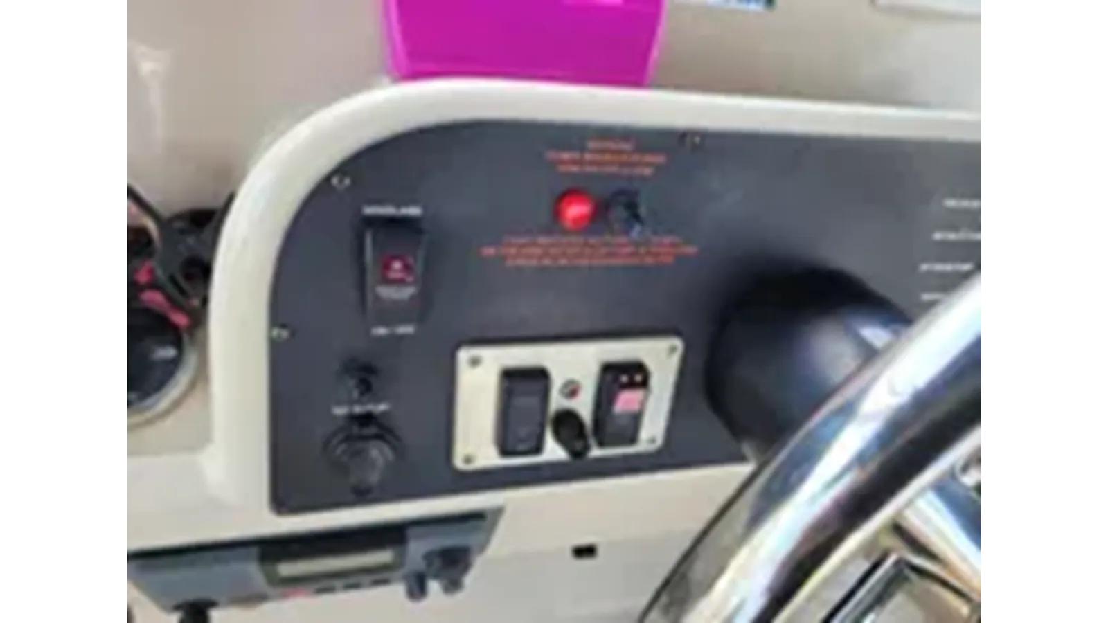 2009 Mainship 34 Trawler