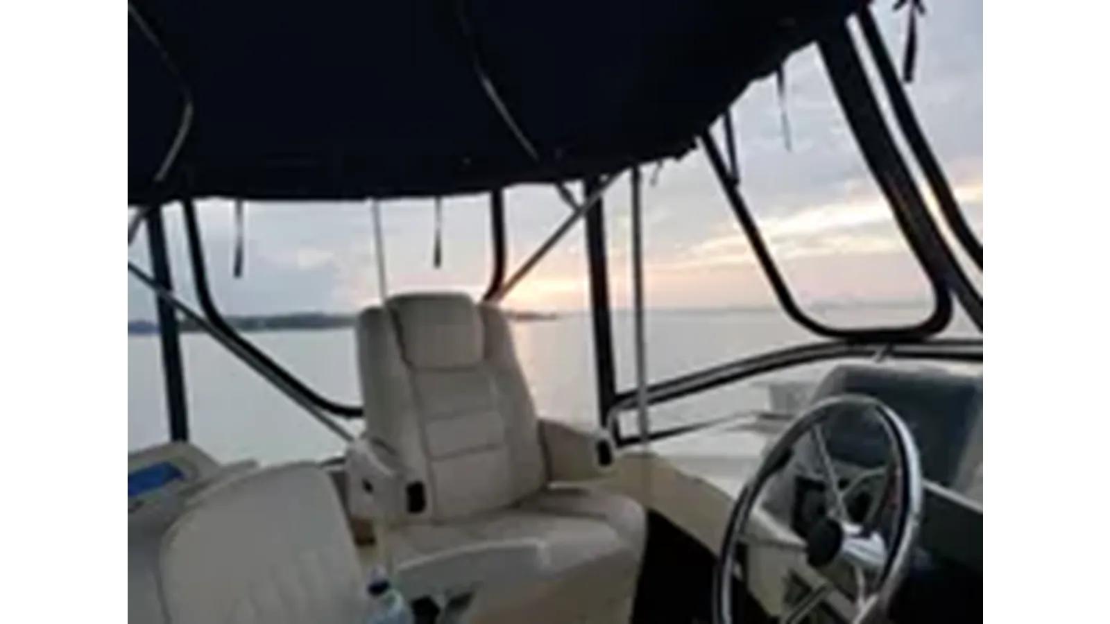 Buy a 2009 Mainship 34 Trawler at Shestakov Yacht Sales