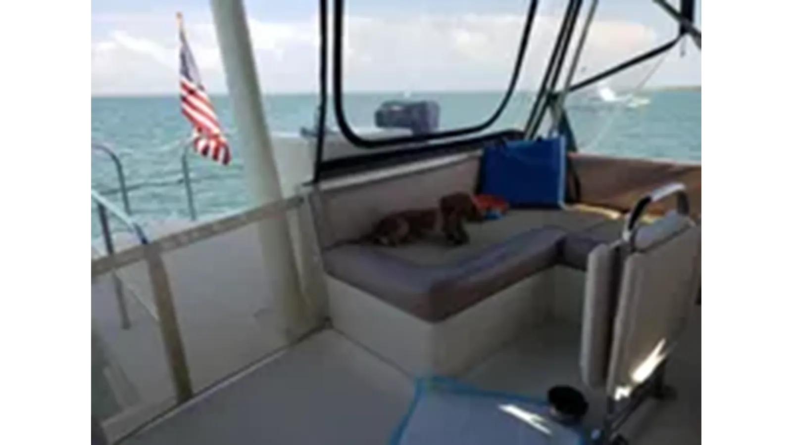 2009 Mainship 34 Trawler 36