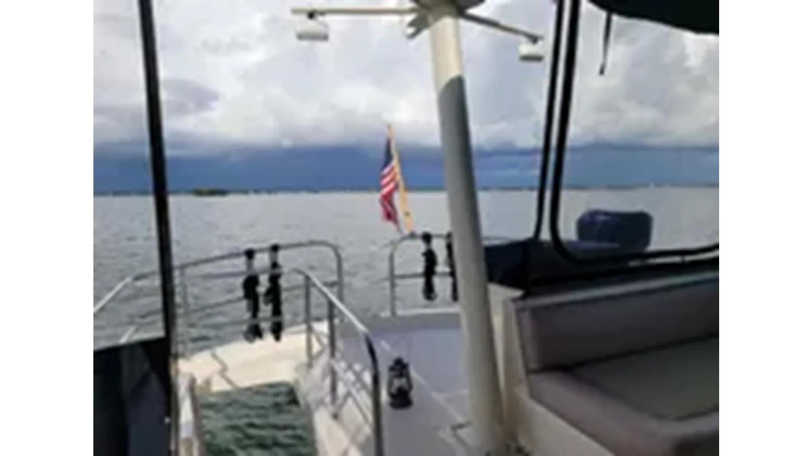 Buy a yacht 2009 Mainship 34 Trawler 2009