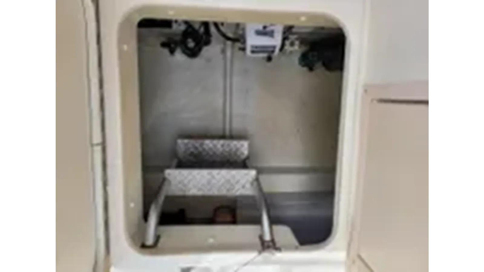 Buy a yacht 2009 Mainship 34 Trawler