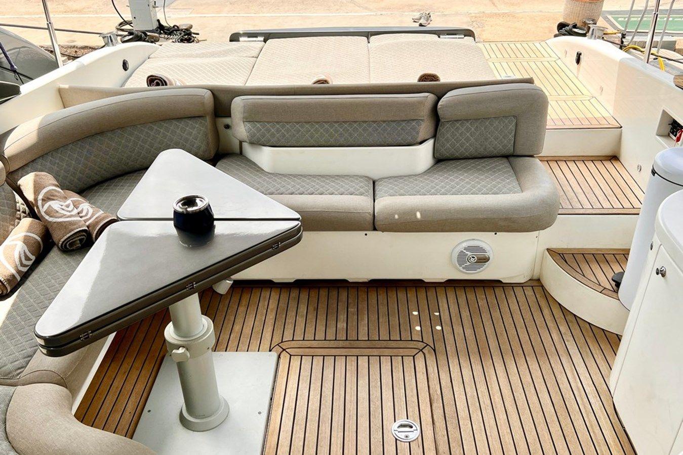 the best price on ALFAMARINE 60 2002