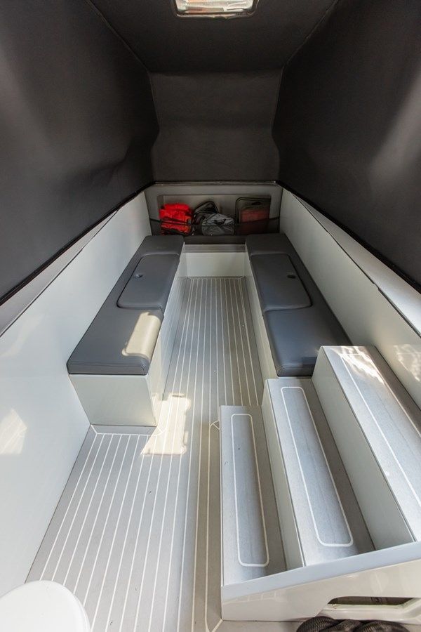 best yacht sales deals STREAMLINE GREY DIESEL - CUSTOM BOATS