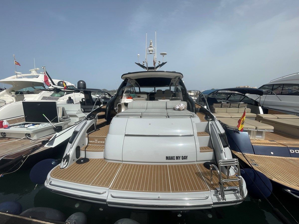 the best price on PRINCESS V58 2005