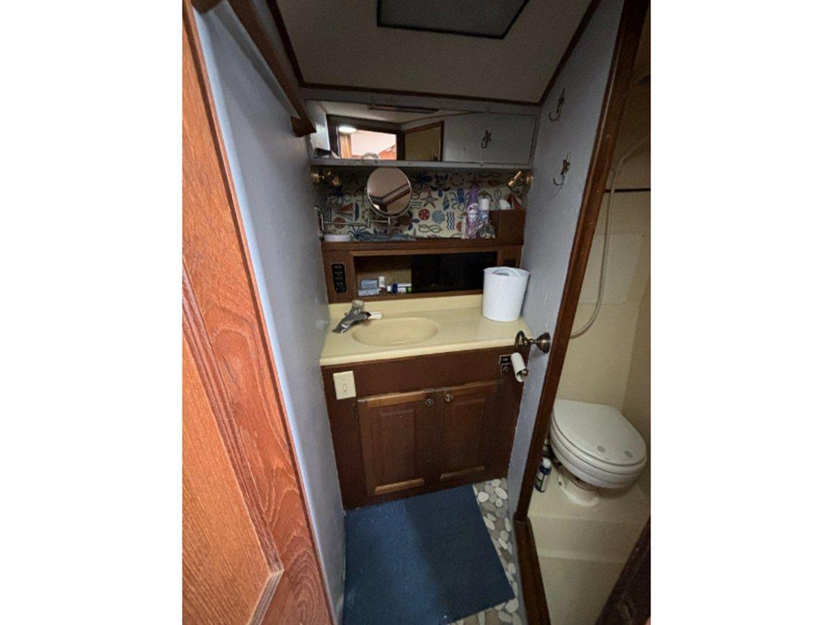 Купить яхту Saltwater Gospel - VIKING в Shestakov Yacht Sales