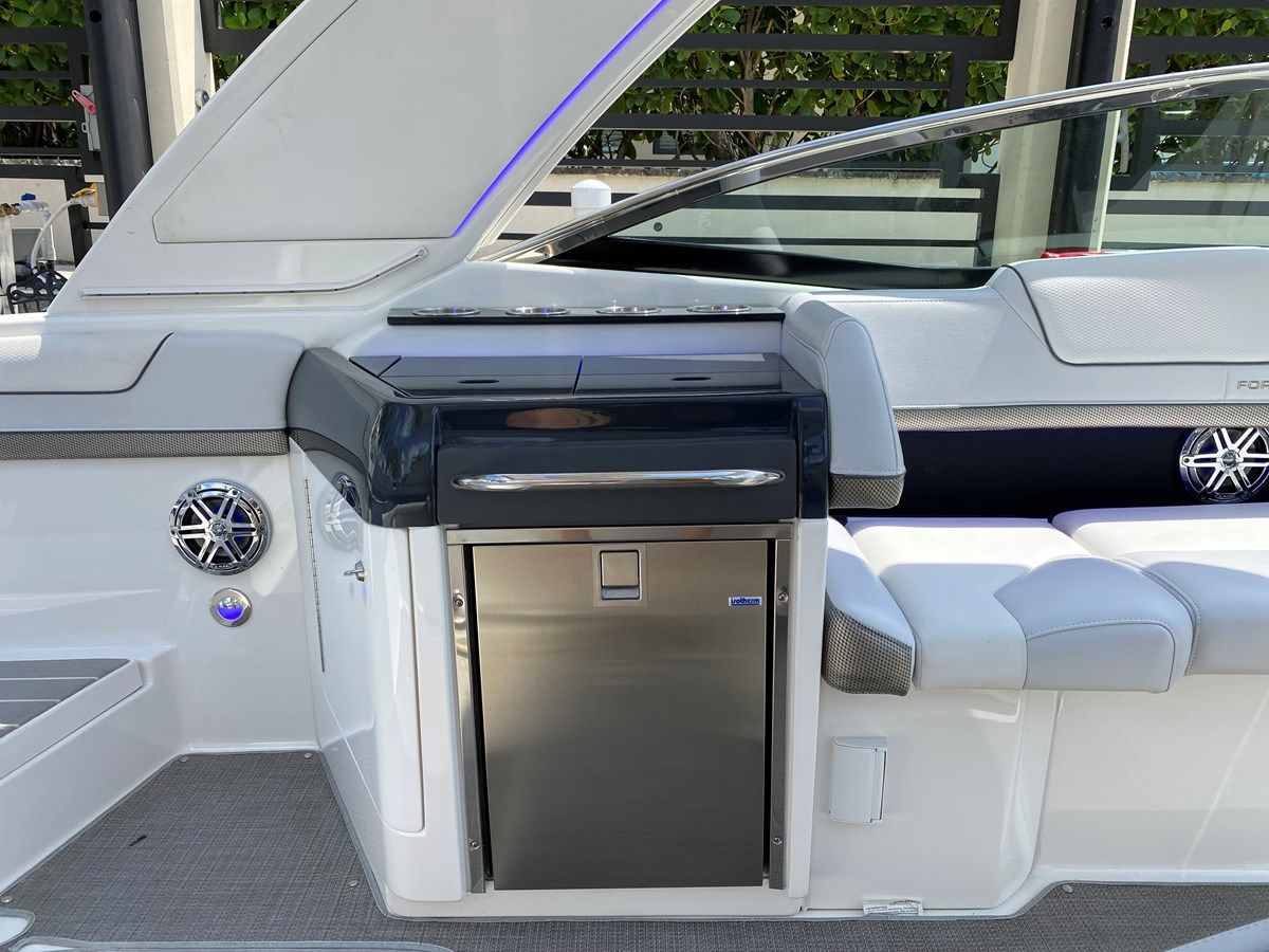 the best price on Lady Bird 2 2021