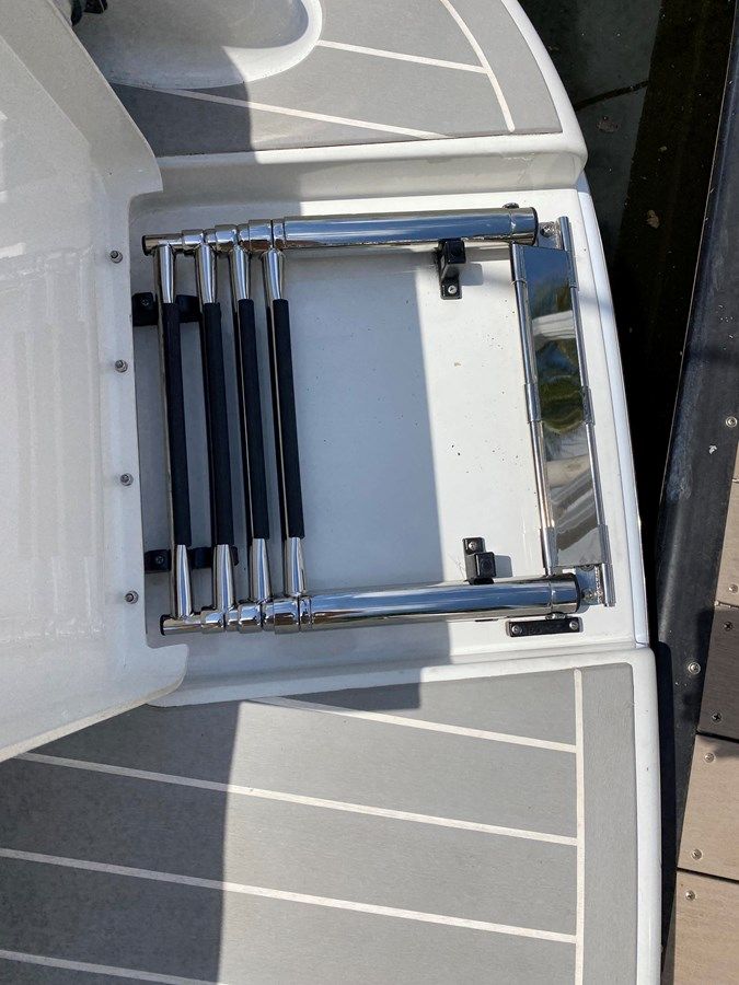 the best price on Lady Bird 2