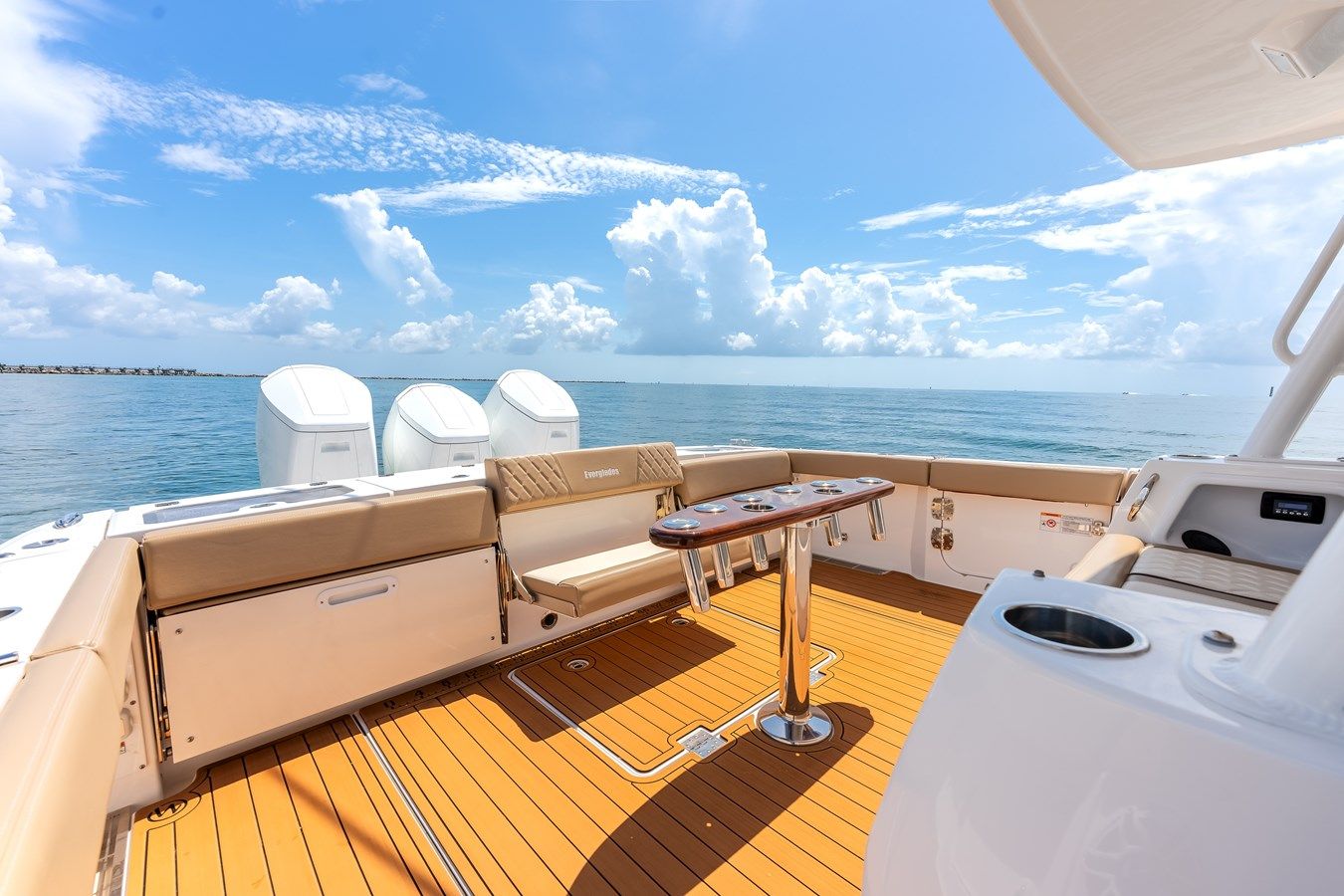 the best price on Shine V - Everglades