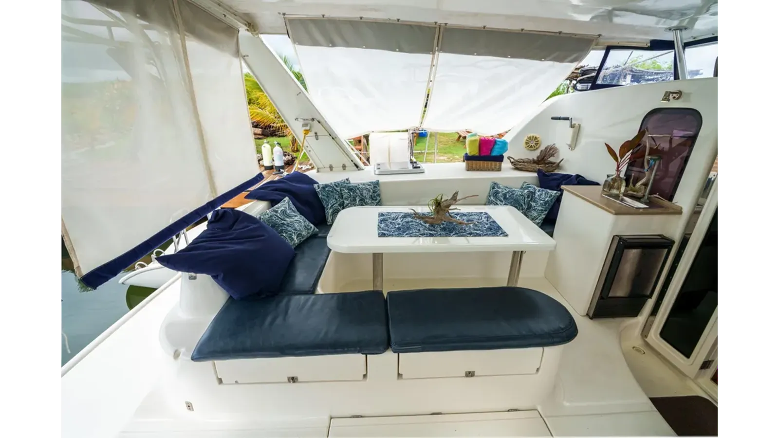 Buy a yacht Dreaming On - Leopard Catamarans