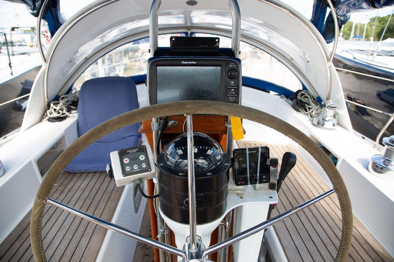 the best price on ONEGIN 1988