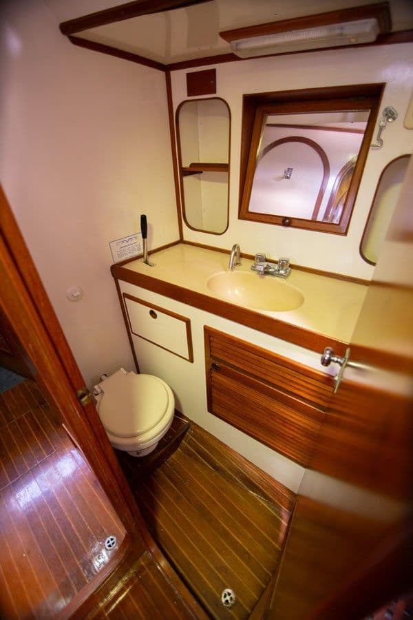 best yacht sales deals ONEGIN - HYLAS