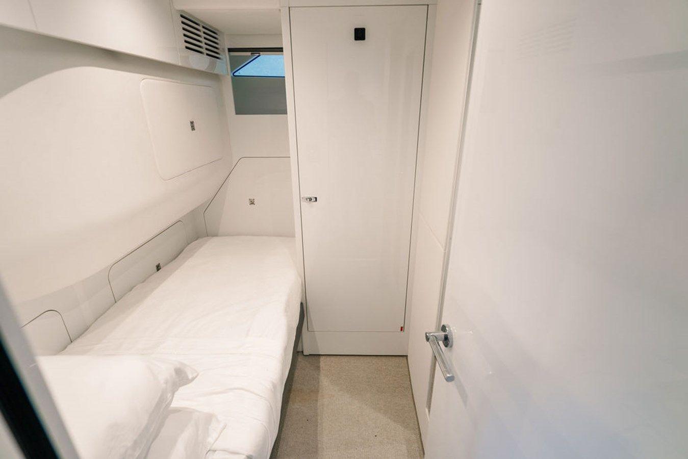 Buy a yacht TBANK III Y85