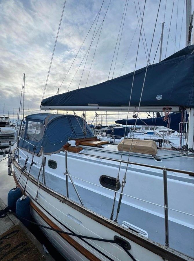 1977 Tayana 37 - TAYANA
