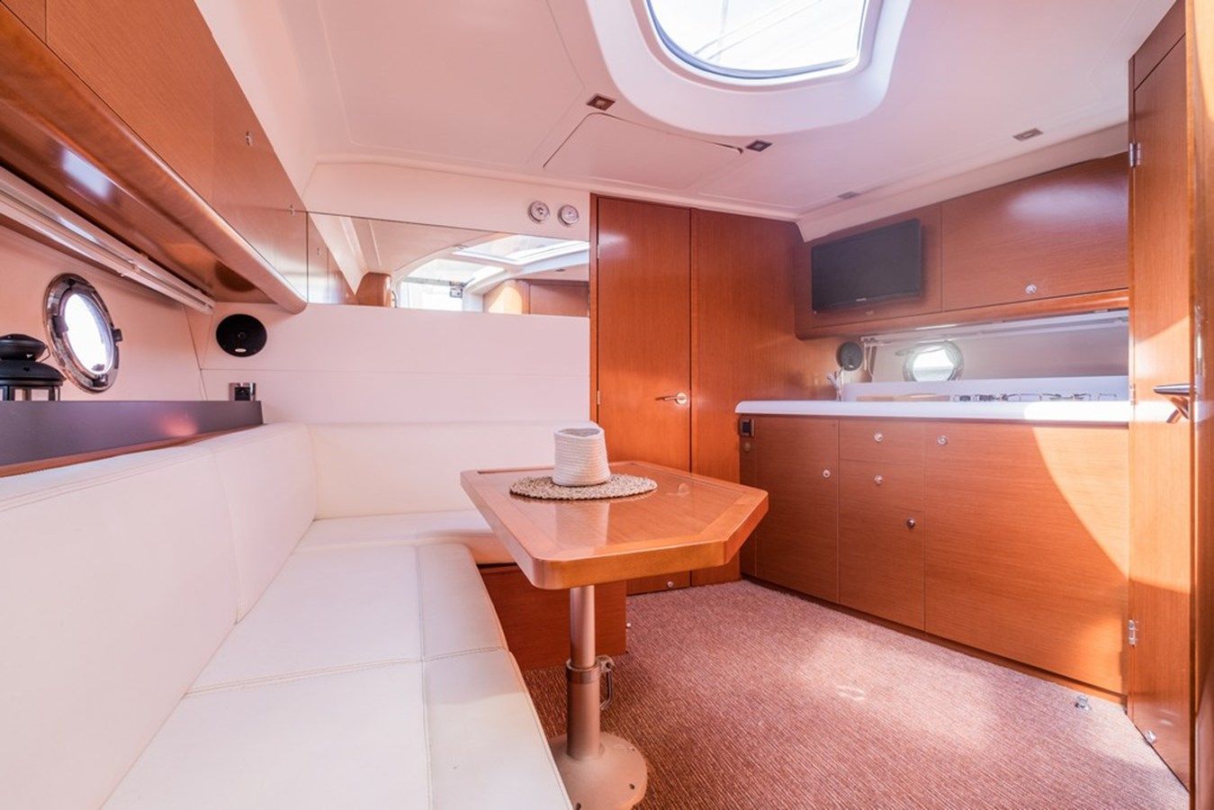 Лучшая цена на BENETEAU 38 GT FLYER 38 GT