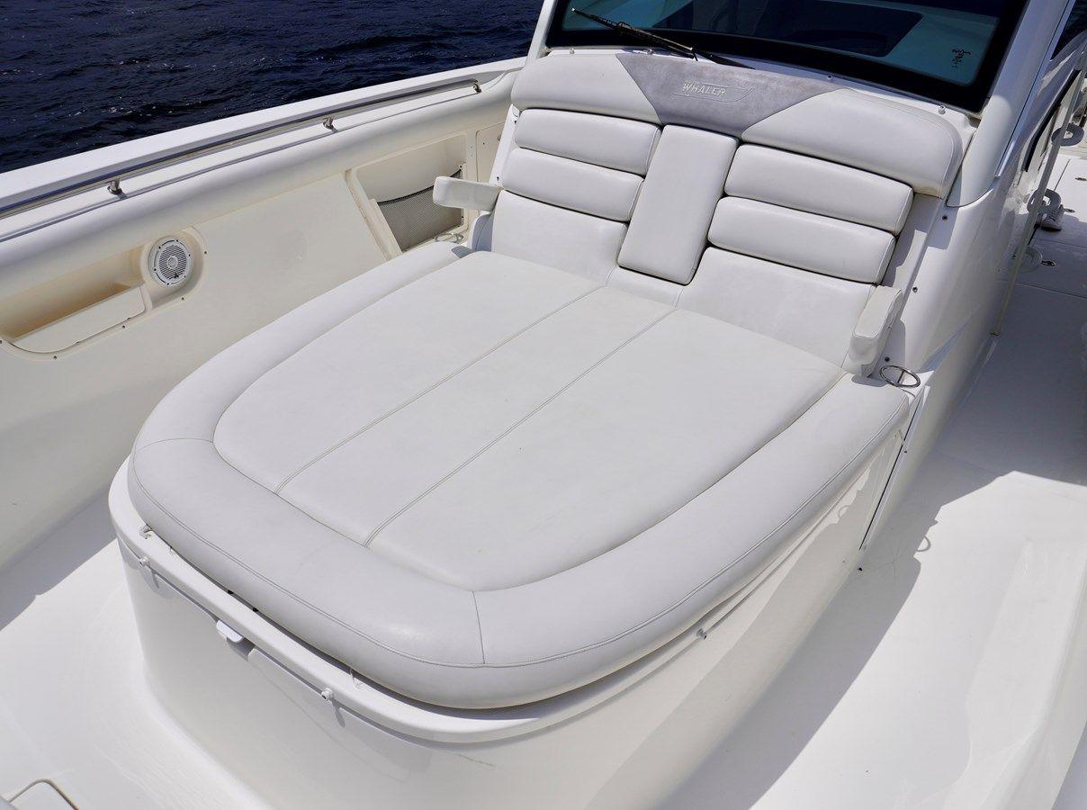 Buy a yacht Lions Den 2011