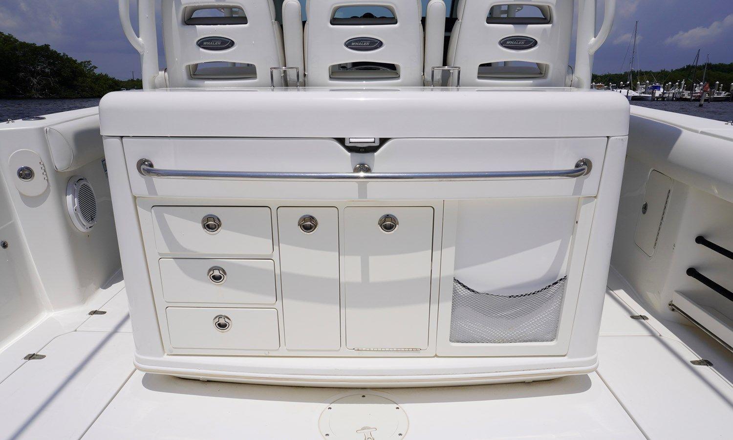 the best price on Lions Den 37