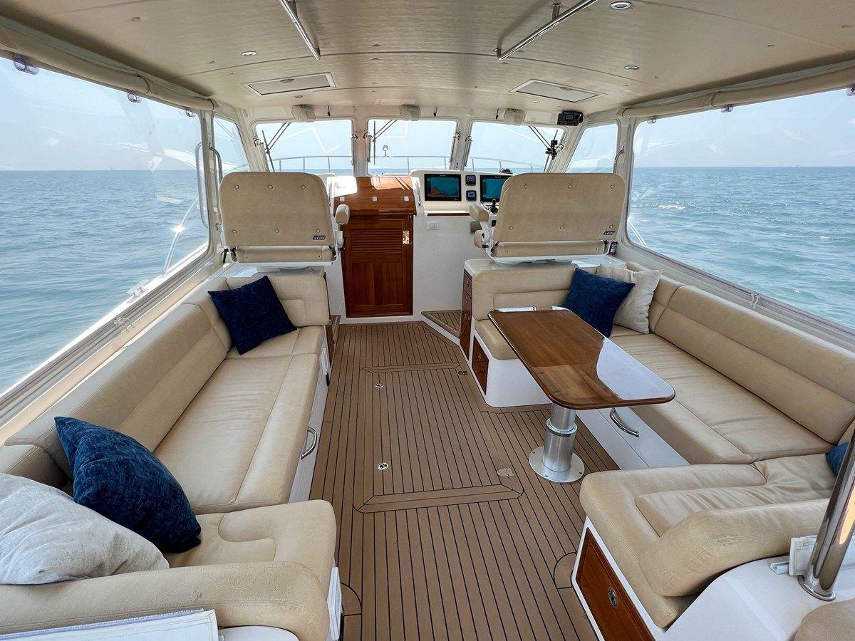 Купить яхту Highlander - MJM YACHTS в Shestakov Yacht Sales