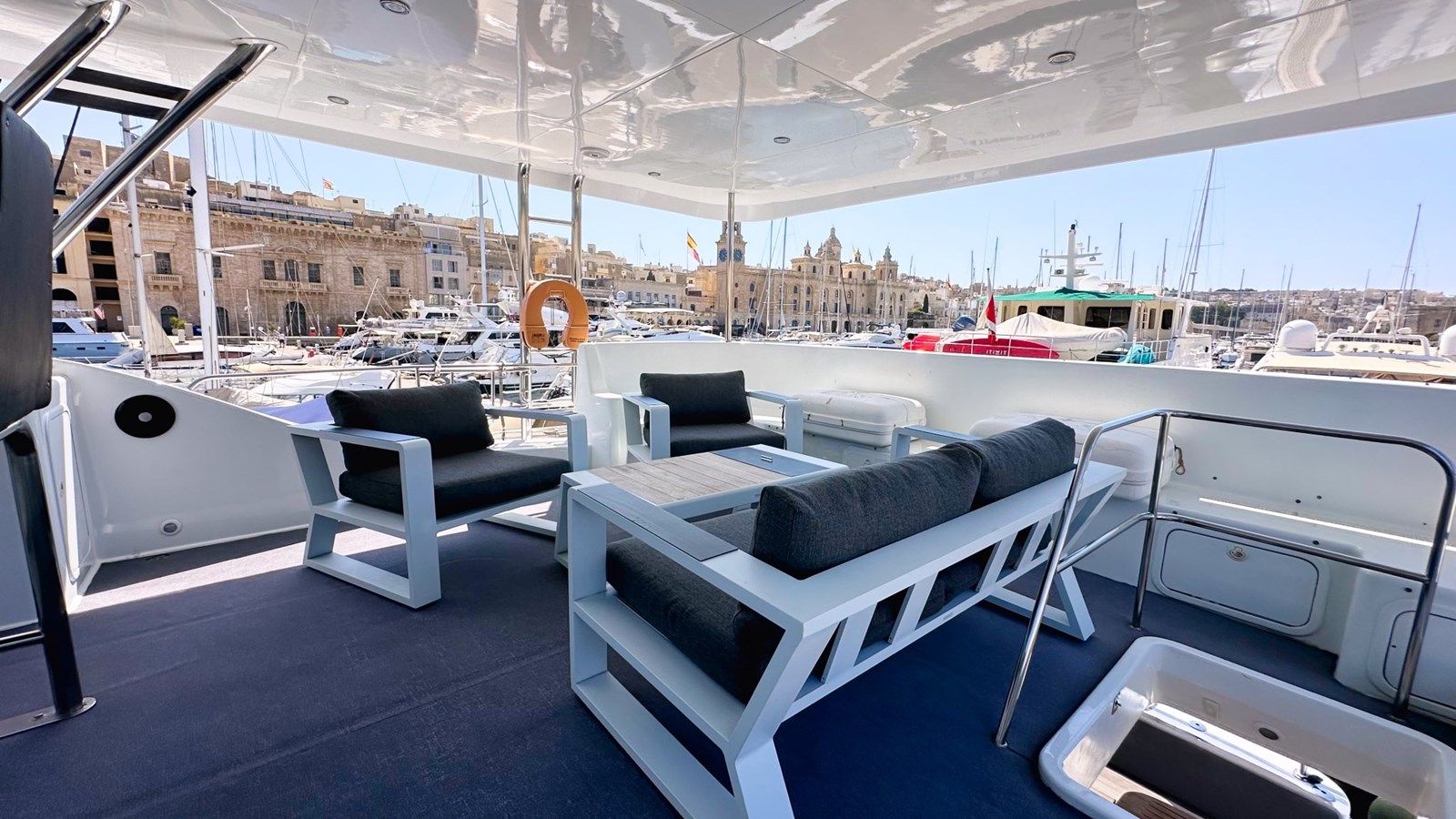 Buy a yacht ATARAXIS 62