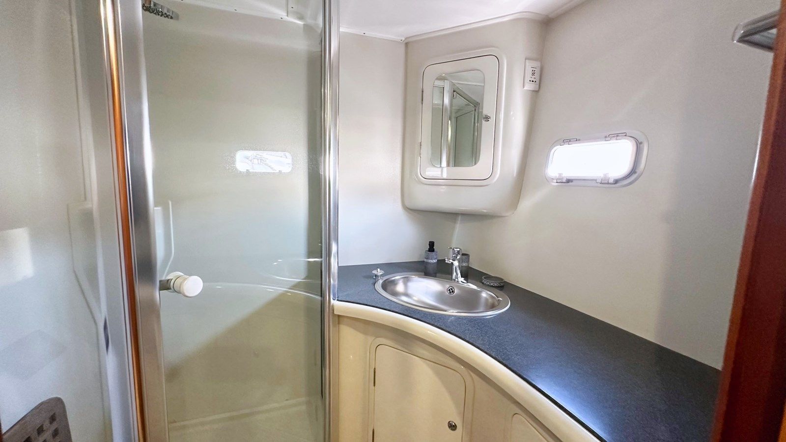 best yacht sales deals ATARAXIS 2004