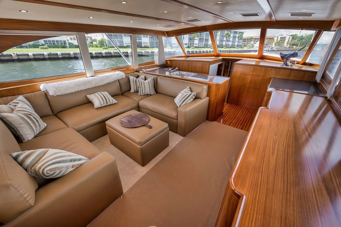 the best price on NO AGENDA - RYBOVICH