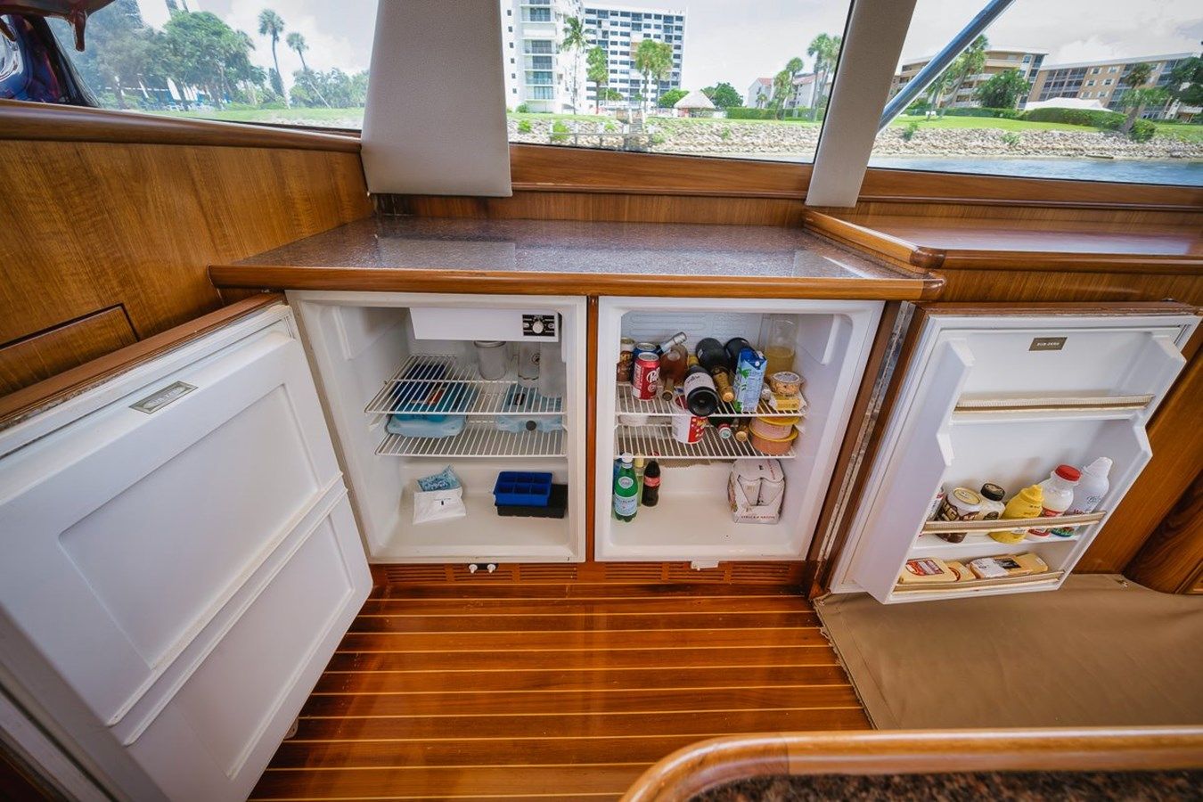 the best price on NO AGENDA - RYBOVICH