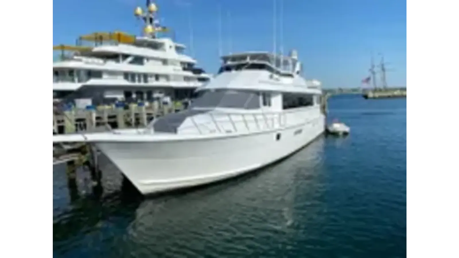 Стоимость яхты 1999 Hatteras 74 Sport Deck Motor Yacht - Hatteras