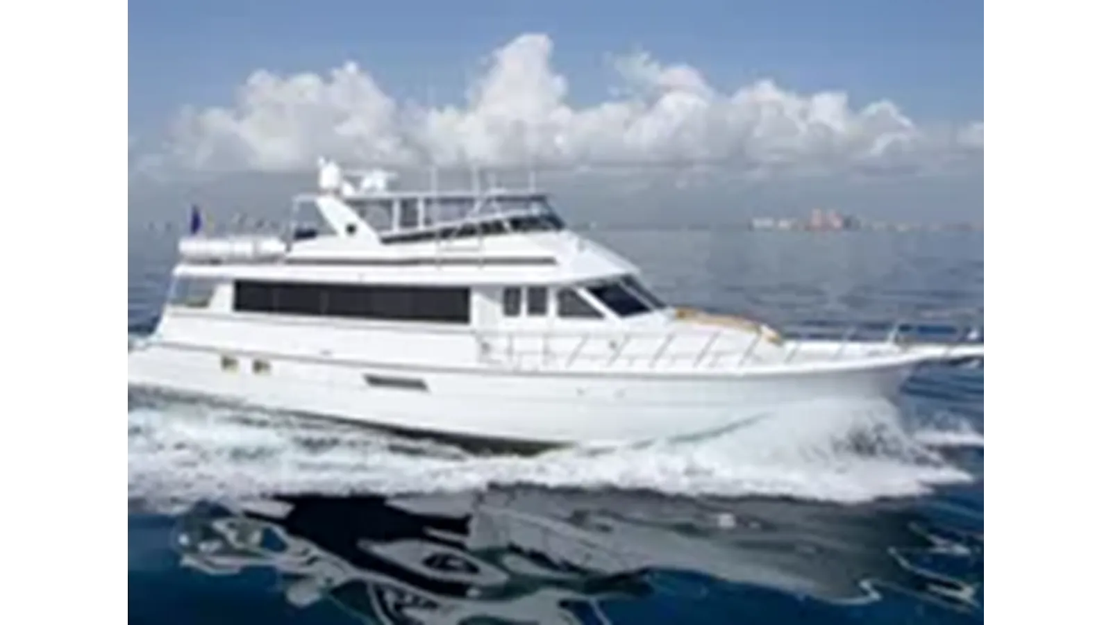 Купить яхту 1999 Hatteras 74 Sport Deck Motor Yacht 1999 в Shestakov Yacht Sales
