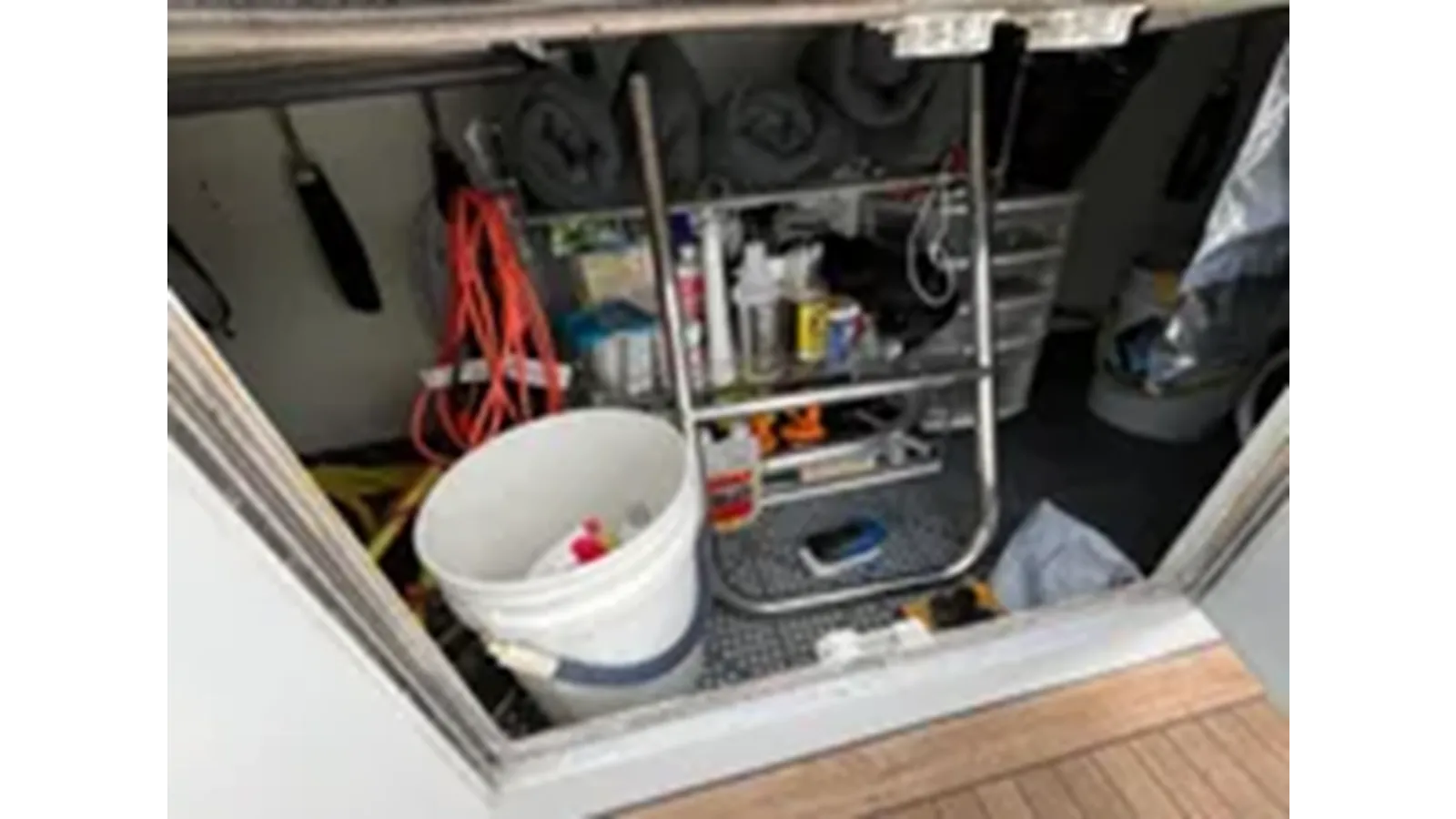 Лучшие предложения покупки яхты 1999 Hatteras 74 Sport Deck Motor Yacht 74