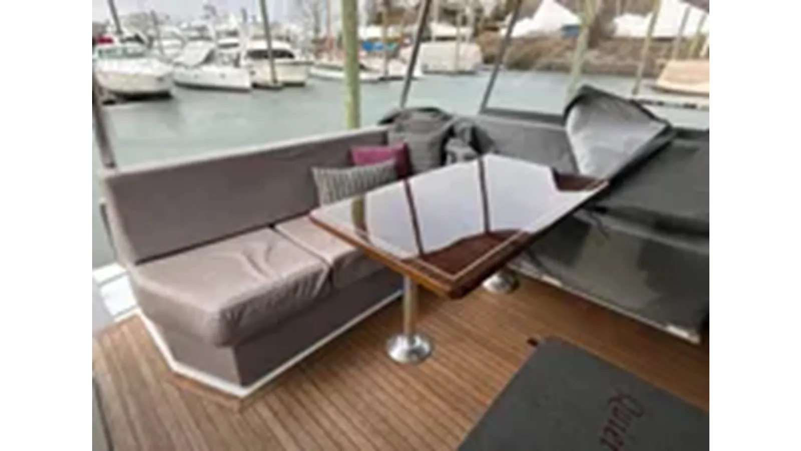 Продажа яхты 1999 Hatteras 74 Sport Deck Motor Yacht