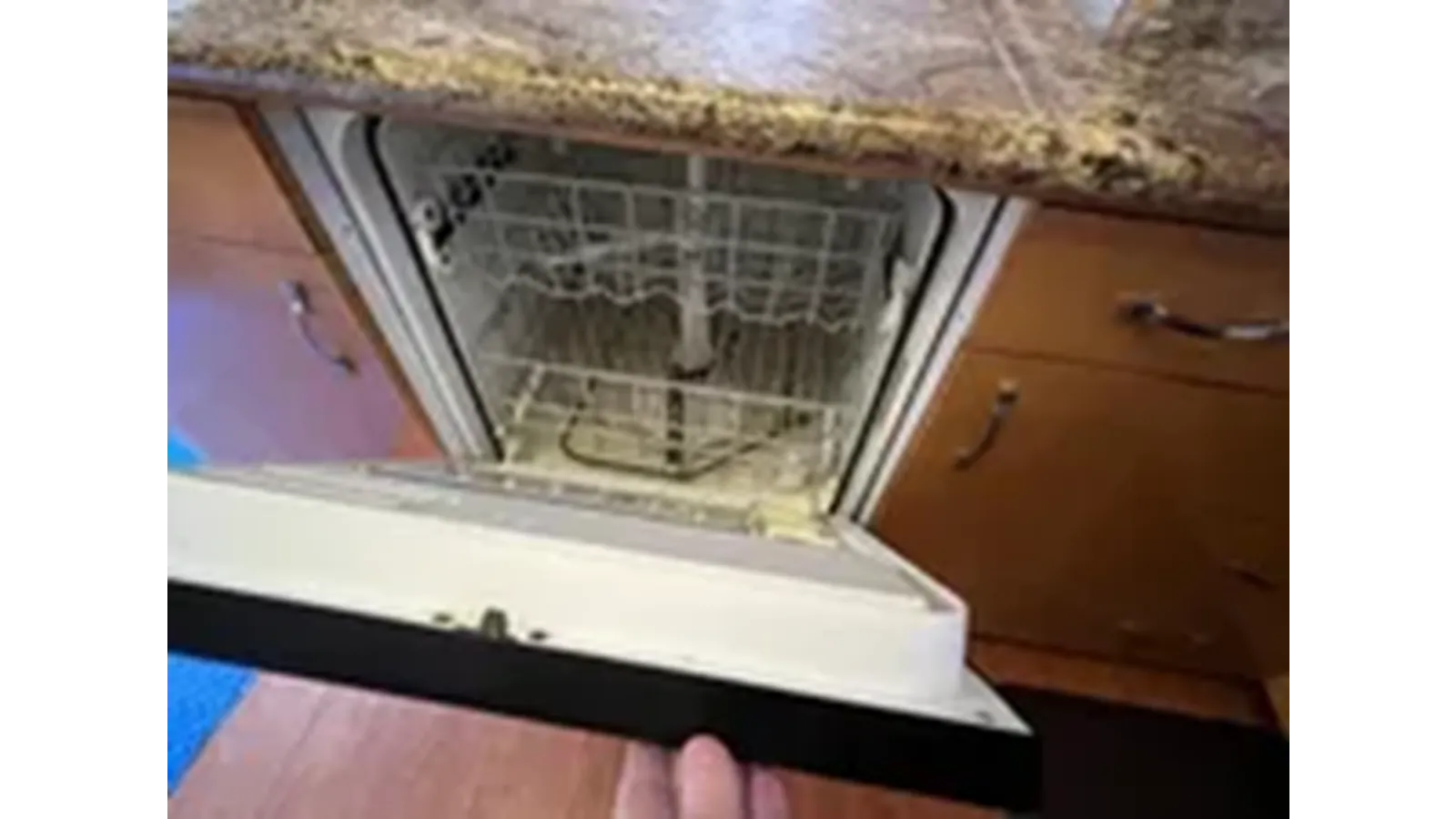 Продажа яхты 1999 Hatteras 74 Sport Deck Motor Yacht - Hatteras