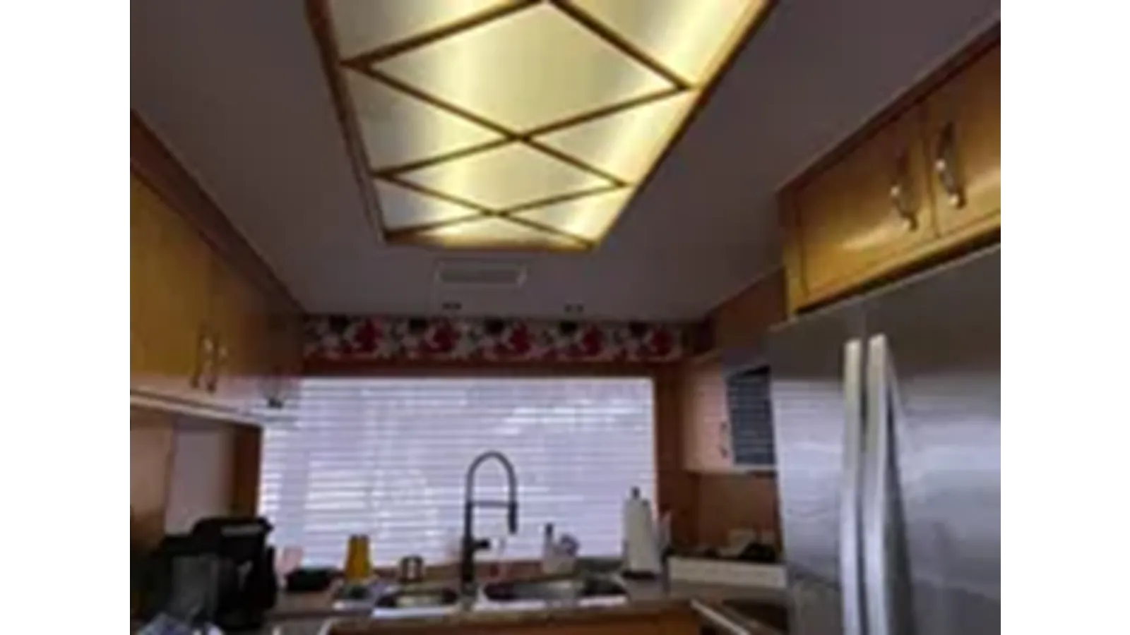 1999 Hatteras 74 Sport Deck Motor Yacht 1999