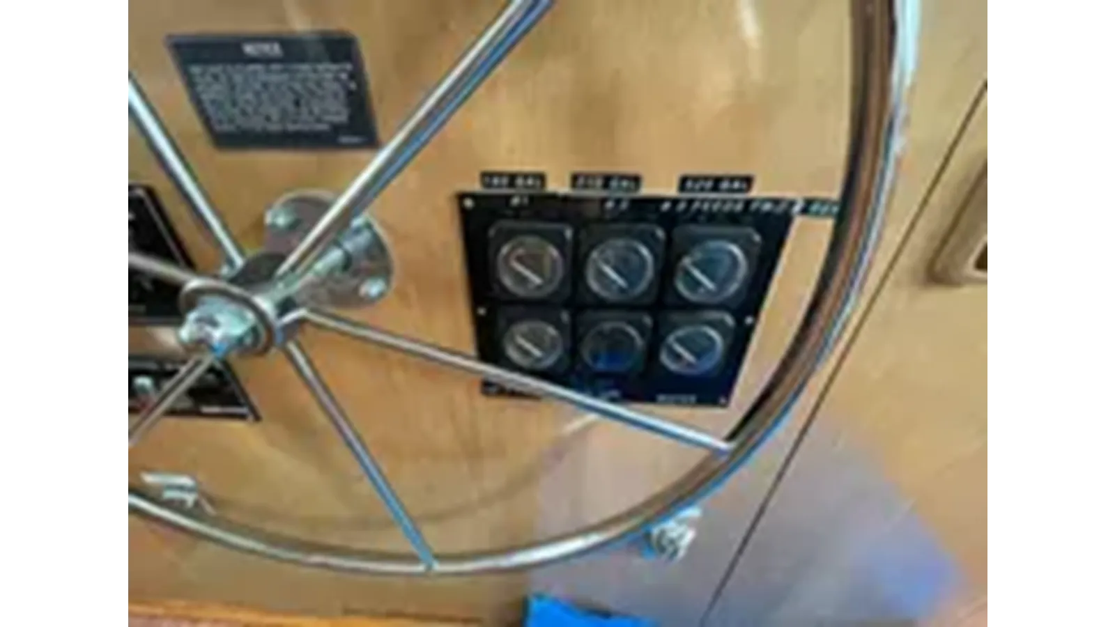 Продажа яхты 1999 Hatteras 74 Sport Deck Motor Yacht 74