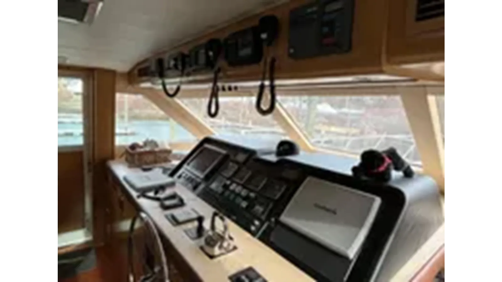 1999 Hatteras 74 Sport Deck Motor Yacht 74