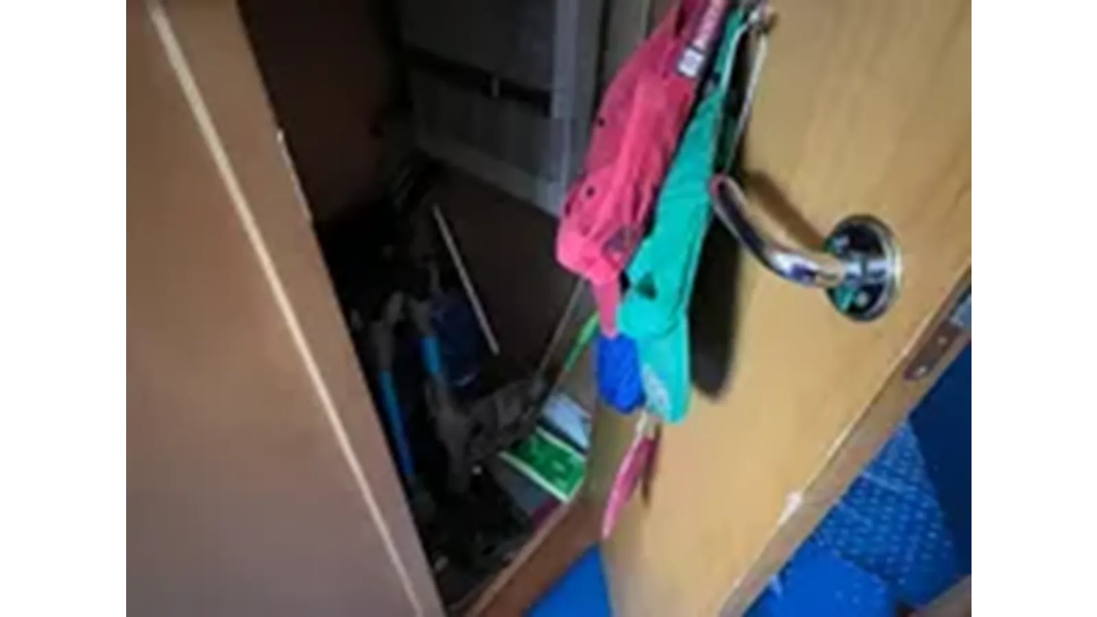 Купить яхту 1999 Hatteras 74 Sport Deck Motor Yacht в Shestakov Yacht Sales