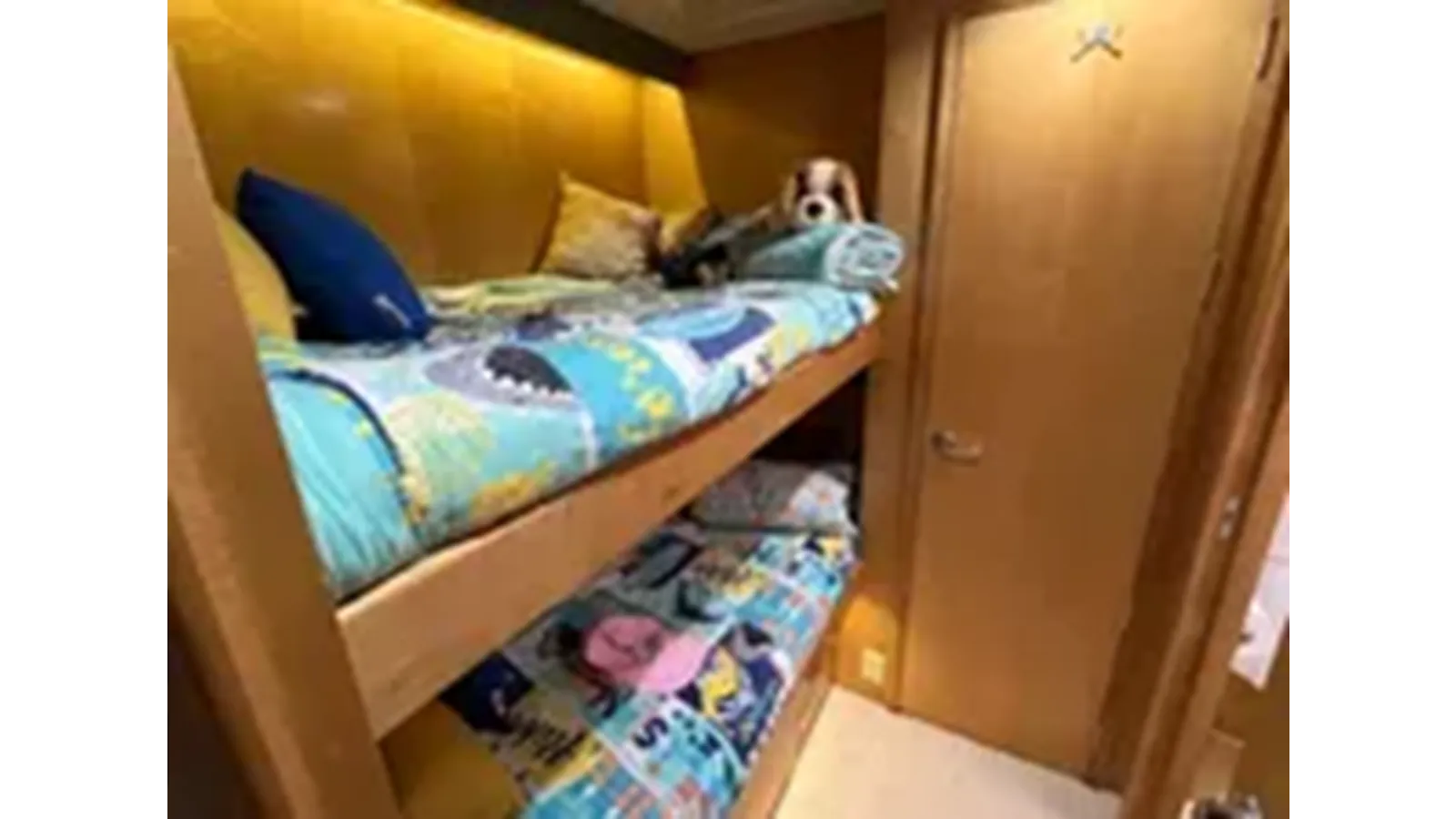 Продажа яхты 1999 Hatteras 74 Sport Deck Motor Yacht 1999