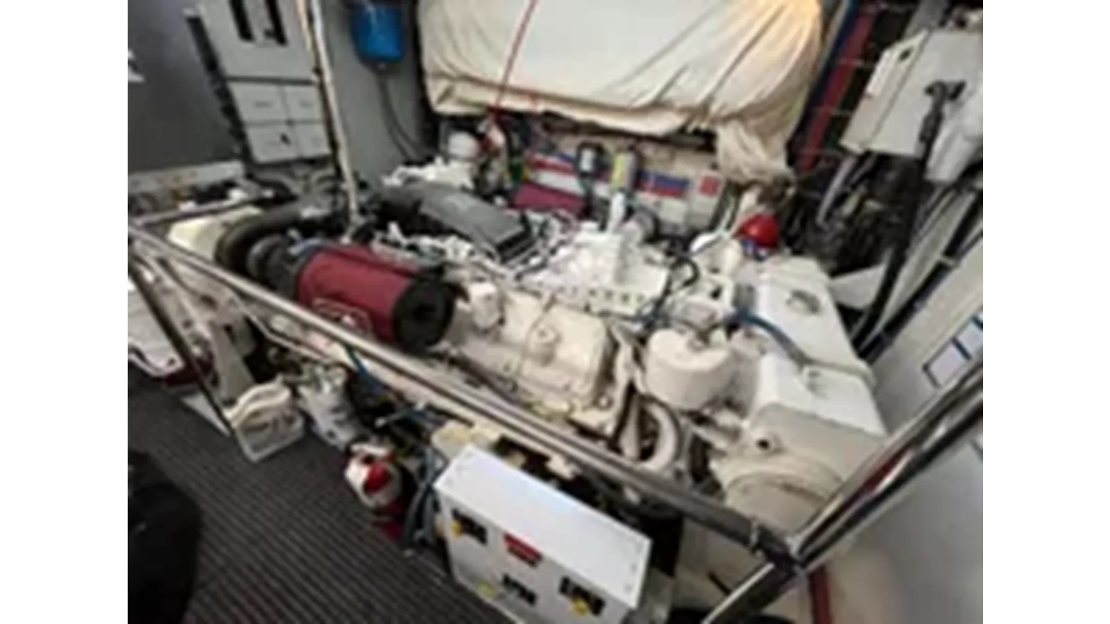 Купить яхту 1999 Hatteras 74 Sport Deck Motor Yacht 74 Sport Deck в Shestakov Yacht Sales