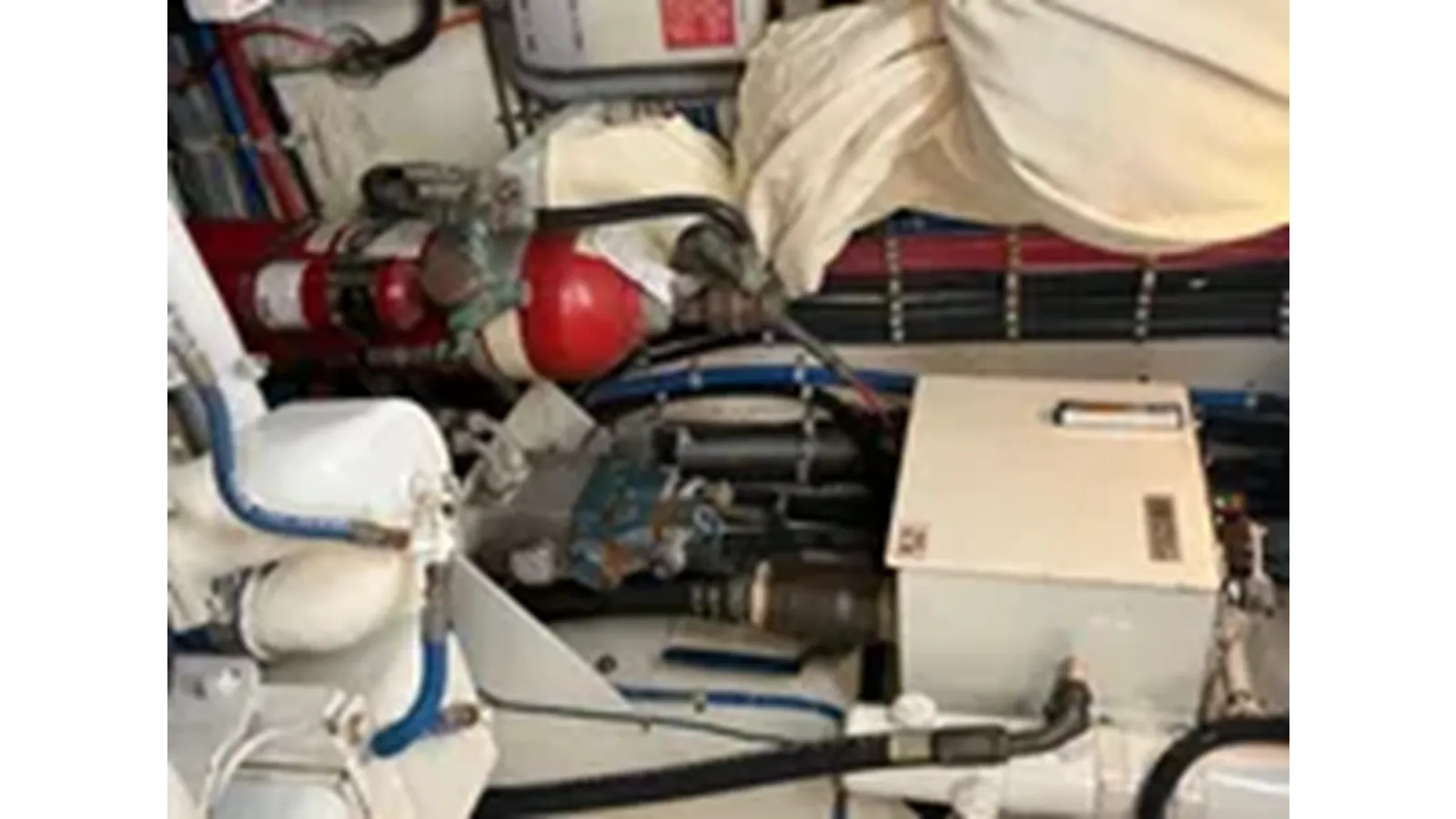 Лучшая цена на 1999 Hatteras 74 Sport Deck Motor Yacht