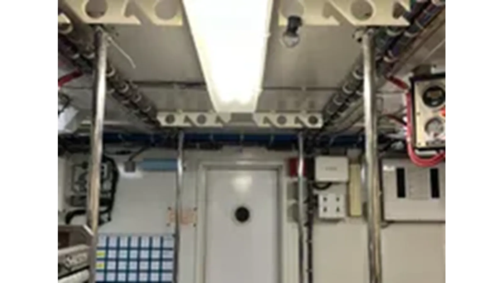 Лучшая цена на 1999 Hatteras 74 Sport Deck Motor Yacht 74 Sport Deck