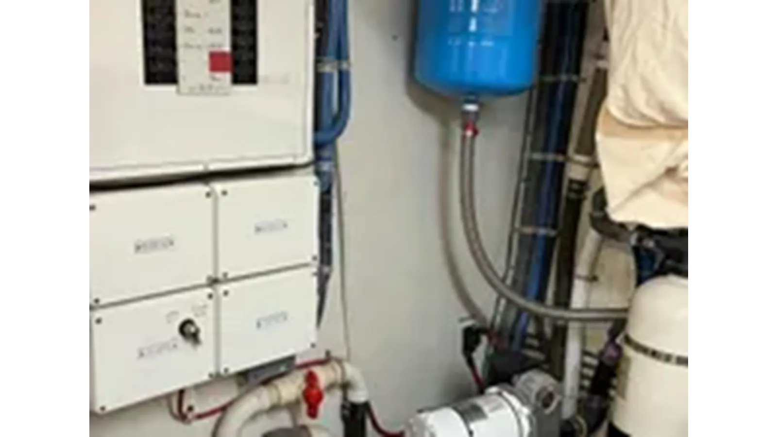 Продажа яхты 1999 Hatteras 74 Sport Deck Motor Yacht 74 Sport Deck