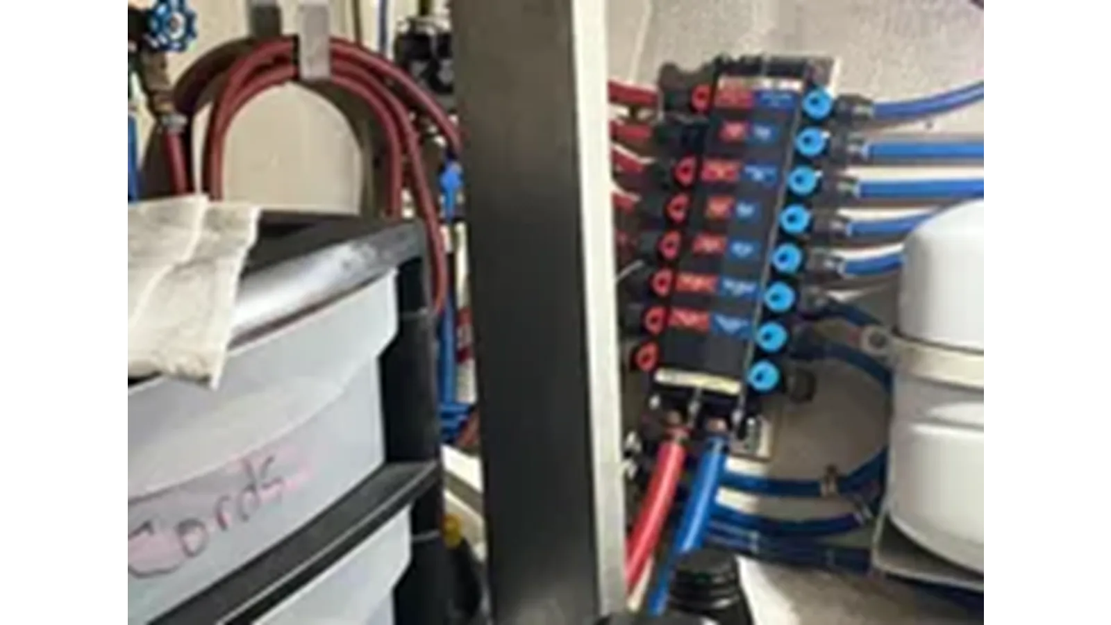 Купить яхту 1999 Hatteras 74 Sport Deck Motor Yacht 74 в Shestakov Yacht Sales