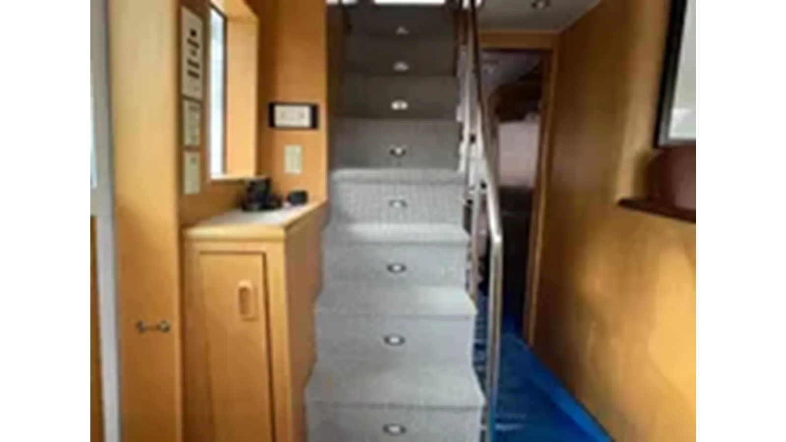 Лучшие предложения покупки яхты 1999 Hatteras 74 Sport Deck Motor Yacht