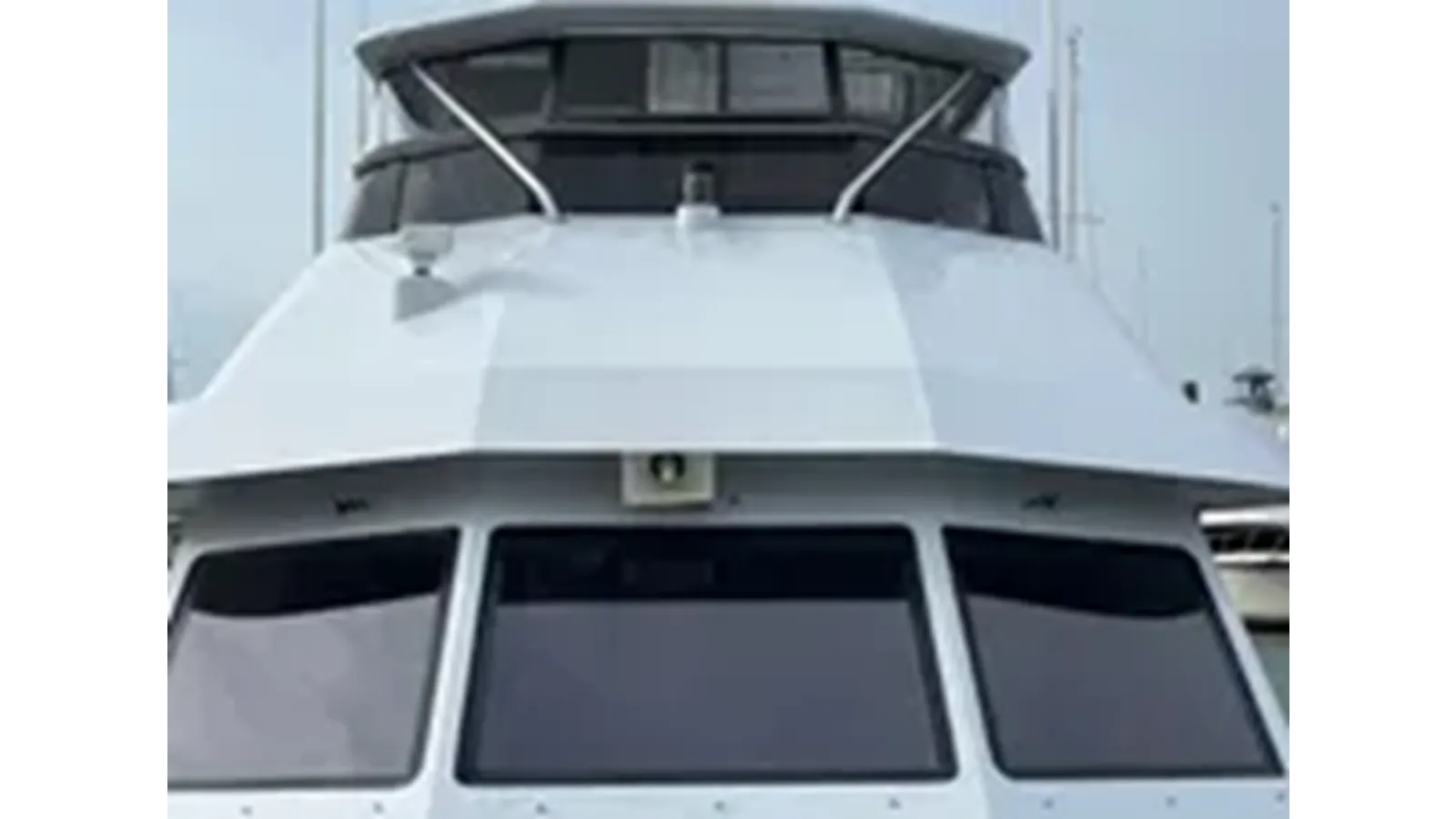Купить яхту 1999 Hatteras 74 Sport Deck Motor Yacht 1999 в Shestakov Yacht Sales
