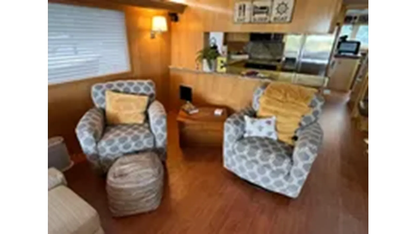 Продажа яхты 1999 Hatteras 74 Sport Deck Motor Yacht 74 Sport Deck