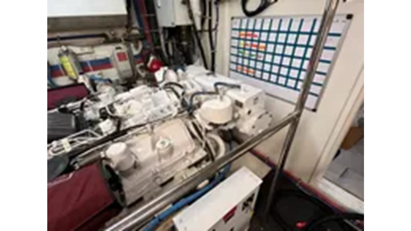 Лучшая цена на 1999 Hatteras 74 Sport Deck Motor Yacht 1999