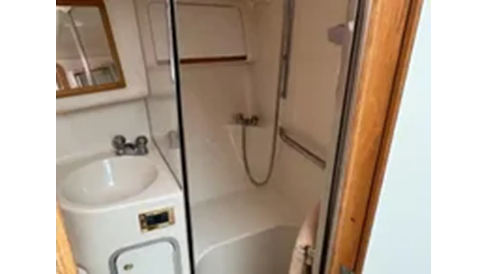 1997 Sea Ray 420 Aft Cabin